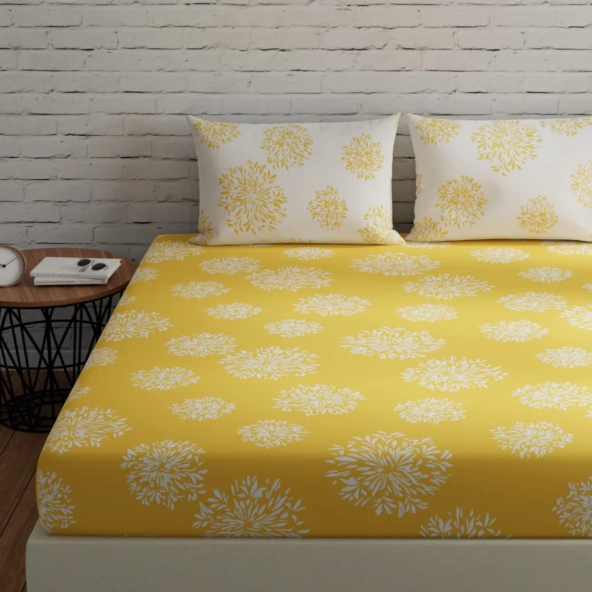 Huesland by Ahmedabad Cotton 144 TC Cotton Elastic Fitted Bedsheets King Size with 2 Pillow Covers | 72 x 78 inches | Yellow & White