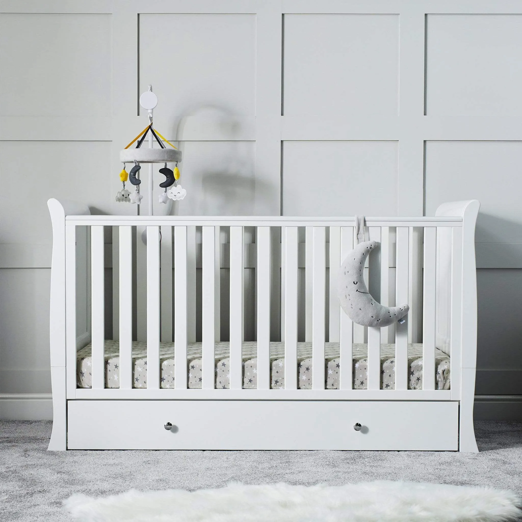 Ickle Bubba Snowdon Classic Cot Bed - White